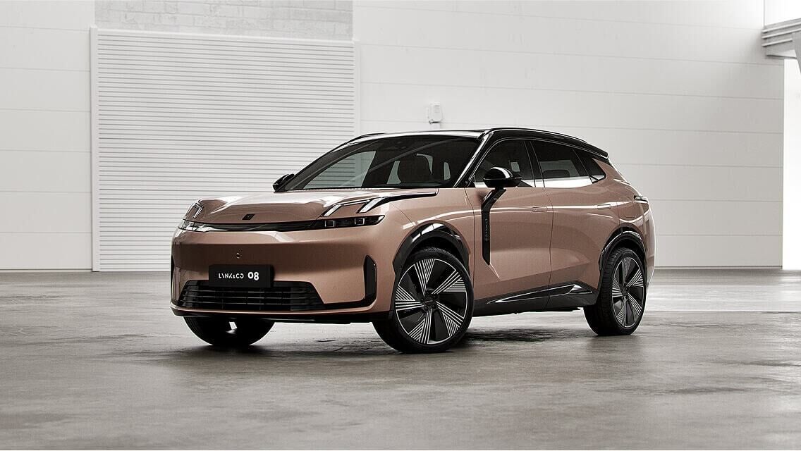 LYNK&CO 08 Plug-In Core a noleggio lungo termine
