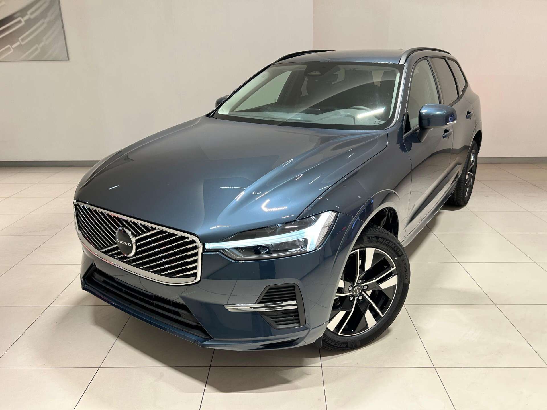 Volvo XC60 B5 AWD aut. Core MY26 *Anche Autocarro N1*