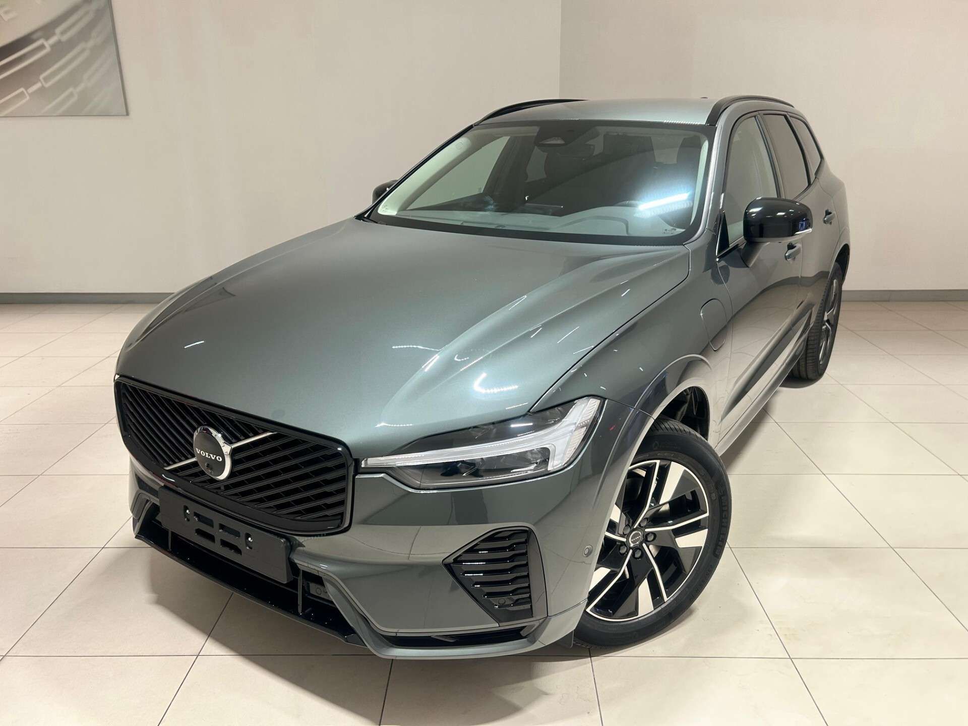 Volvo XC60 T6 Plug-in hybrid AWD aut. Plus Dark MY26 *Anche A