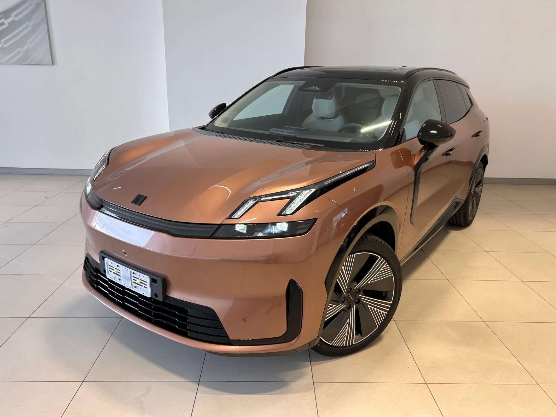 Lynk & Co 08 PHEV More