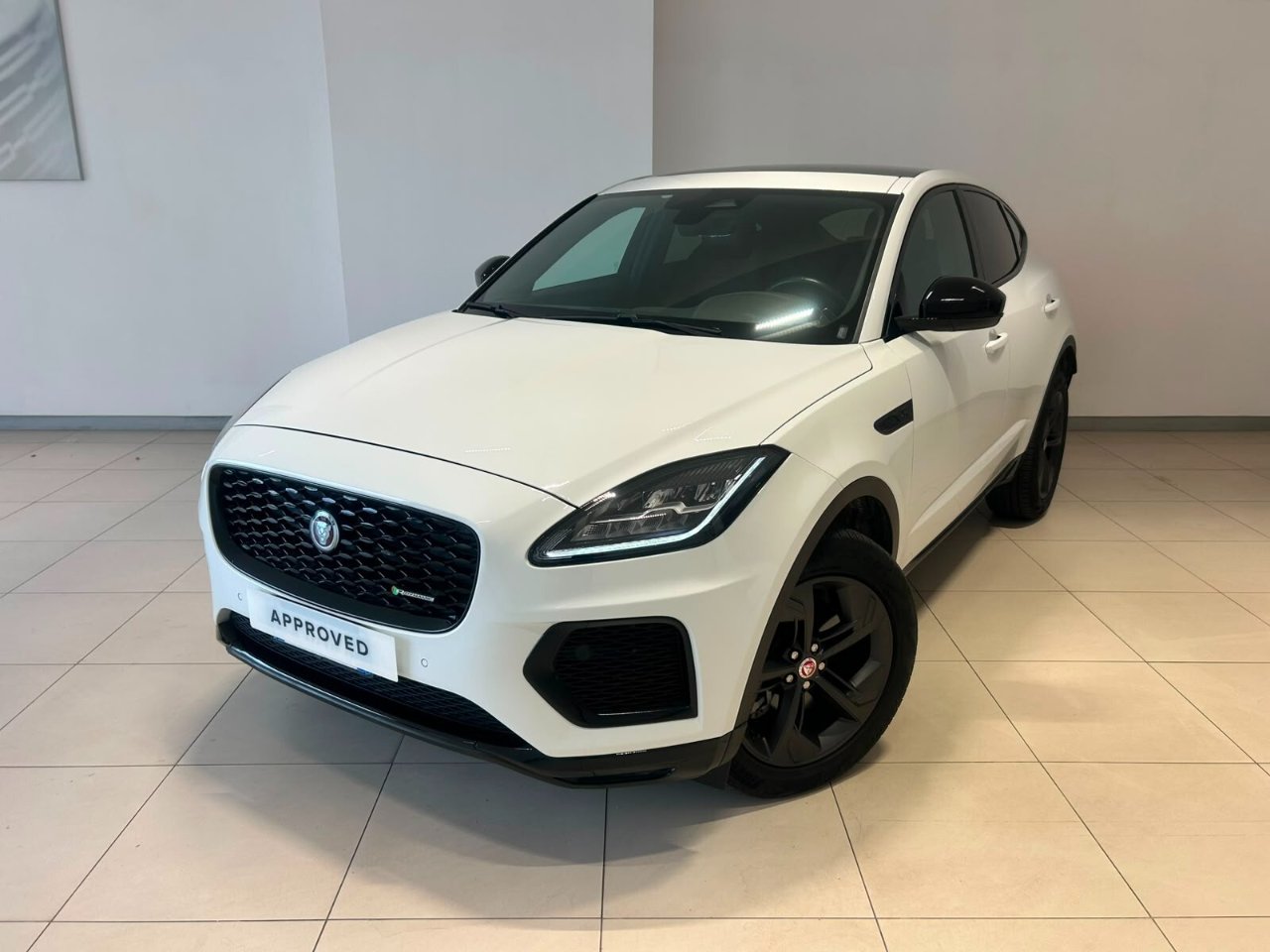 Jaguar E-Pace 2.0D 163CV AWD Auto R-Dynamic Black PROMO 3,95%