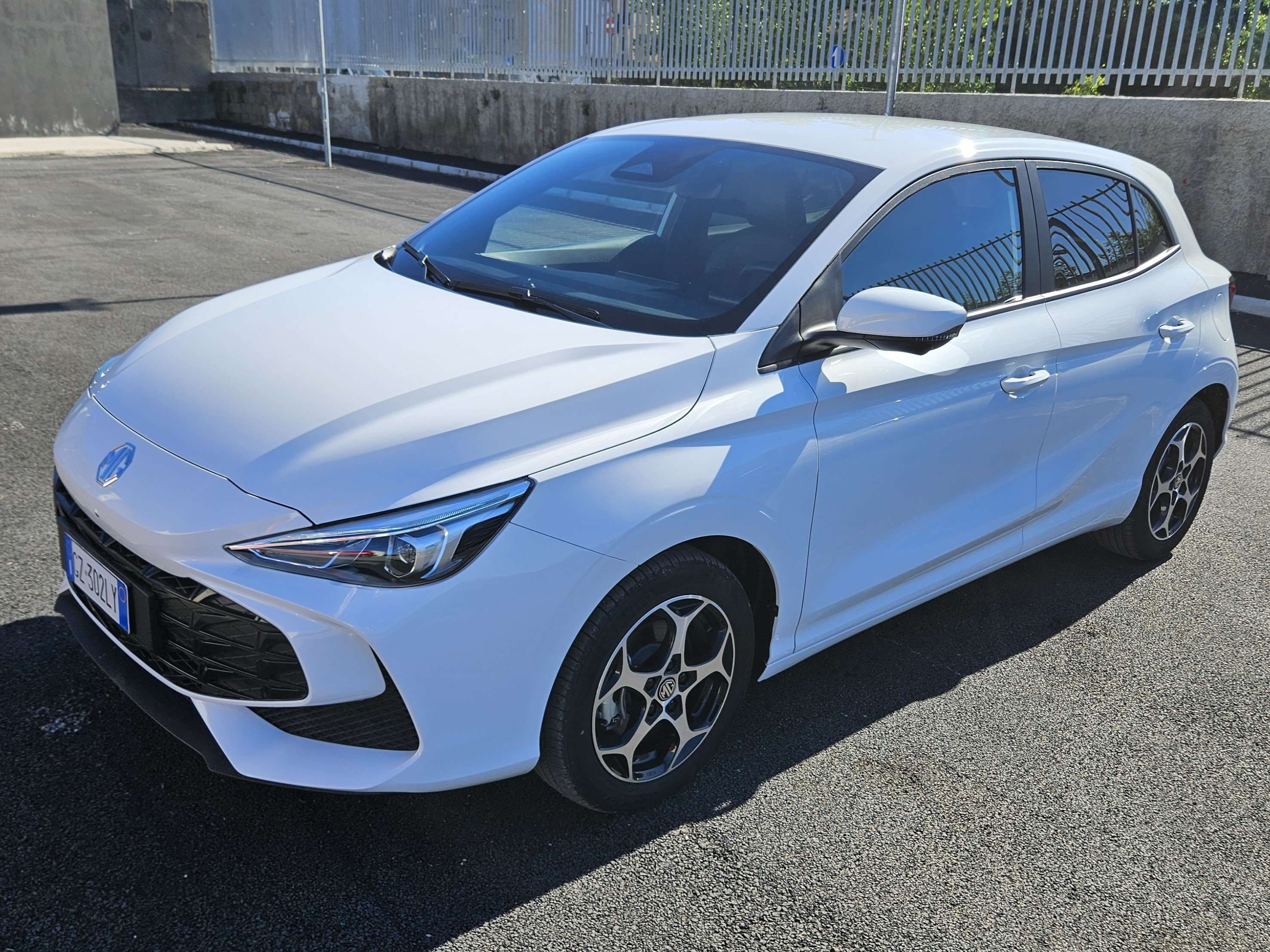MG MG3 1.5 hybrid Luxury *SENZA OBBLIGO DI FINANZIAMENTO*